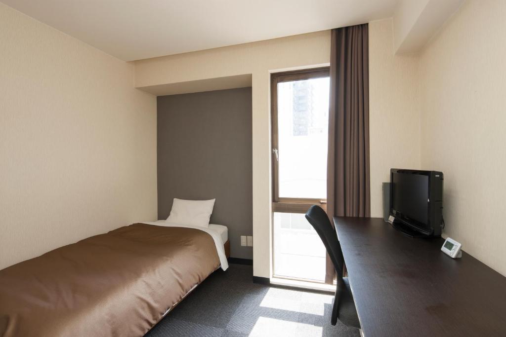 Hotel Plaza Inn Tokushima Room photo
